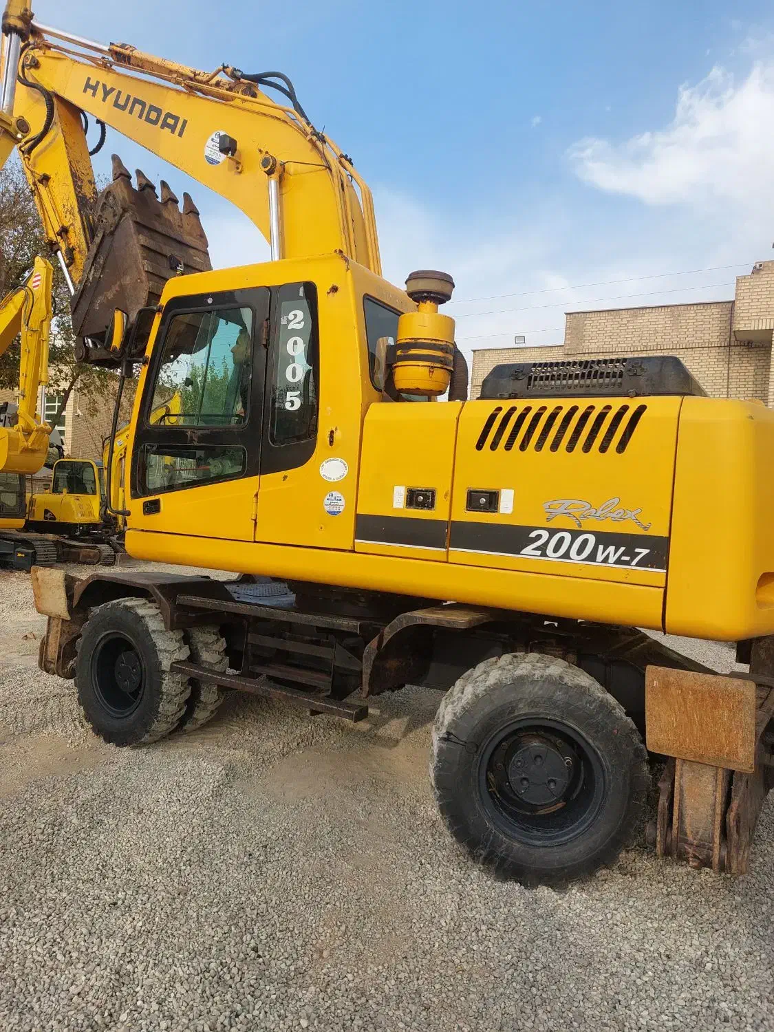 بیل هیوندا لاستیکی|خودرو سنگین|اسلامشهر, ملکآباد|دیوار