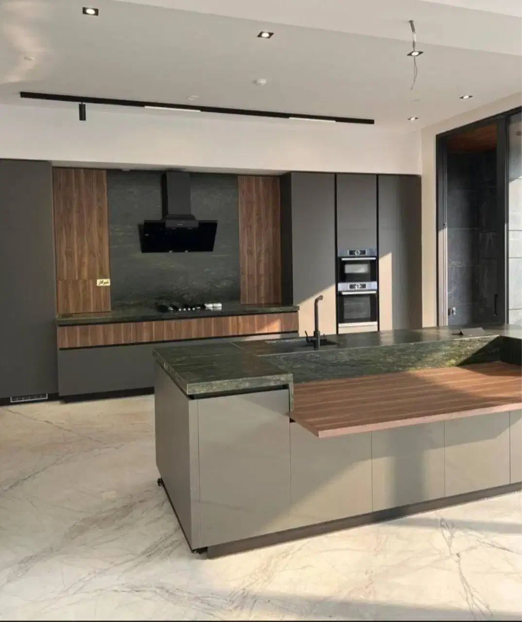 155 متر لوکس ترین واحد ازگل با ویوی ابدی