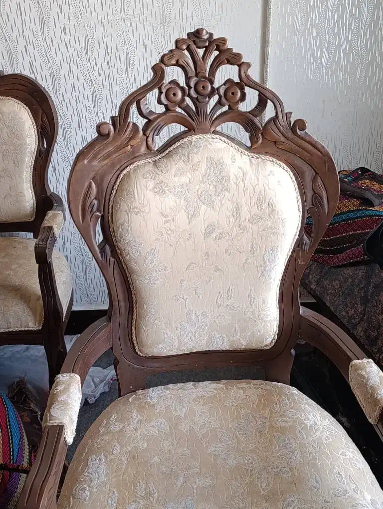 مبل ۹نفره با میز وگل میز جنس چوب گردو  فروشی|مبلمان خانگی و میز عسلی|چمران, |دیوار