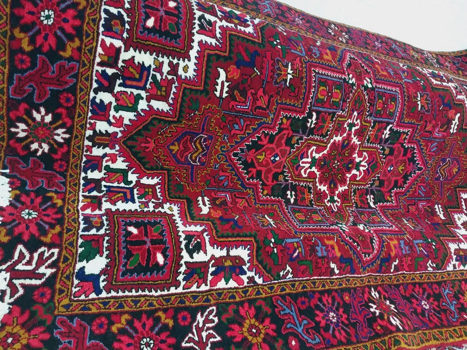 فرش دستبافت جفت شیش متری|فرش|بناب, |دیوار