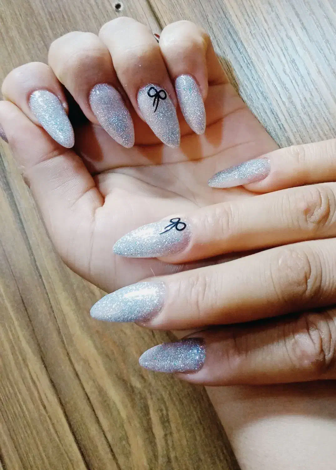 کاشت ناخن|خدمات آرایشگری و زیبایی|باسمنج, |دیوار