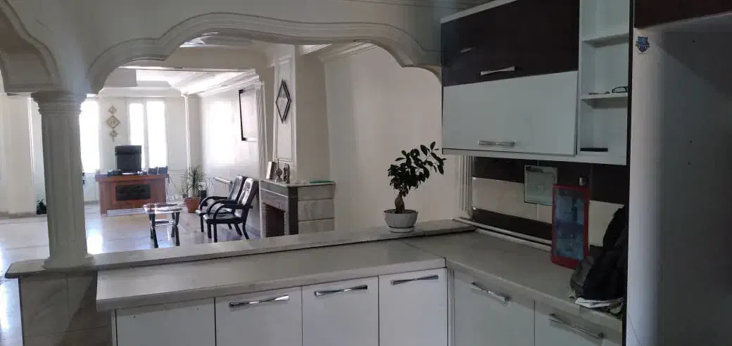 ۱۴۵ متری / دو پارکینگ / هم اداری هم مسکونی