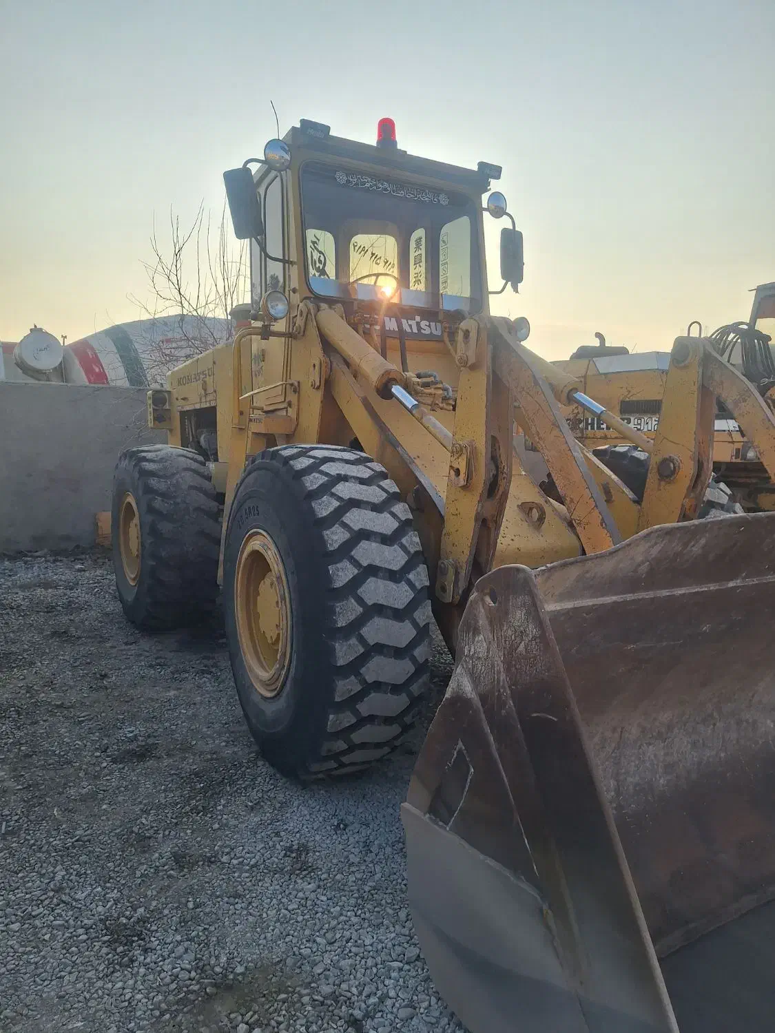 لودر کوماتسو ۹۰ کوماتسو ۱۲۰|خودرو سنگین|میاندوآب, |دیوار