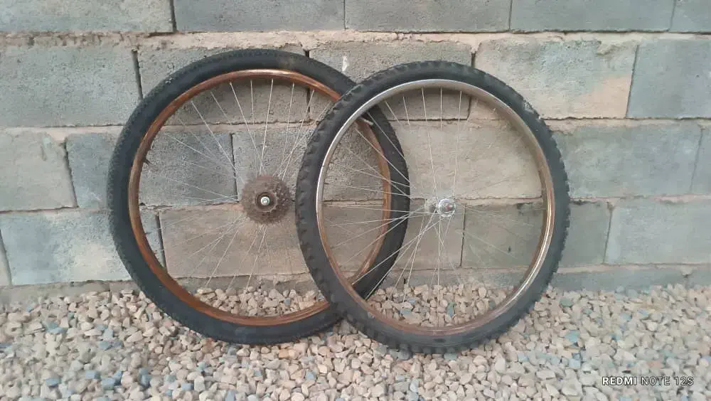 رینگ  و لاستیک دوچرخه ۲۶|دوچرخه، اسکیت، اسکوتر|شیراز, شهرک مفتح|دیوار