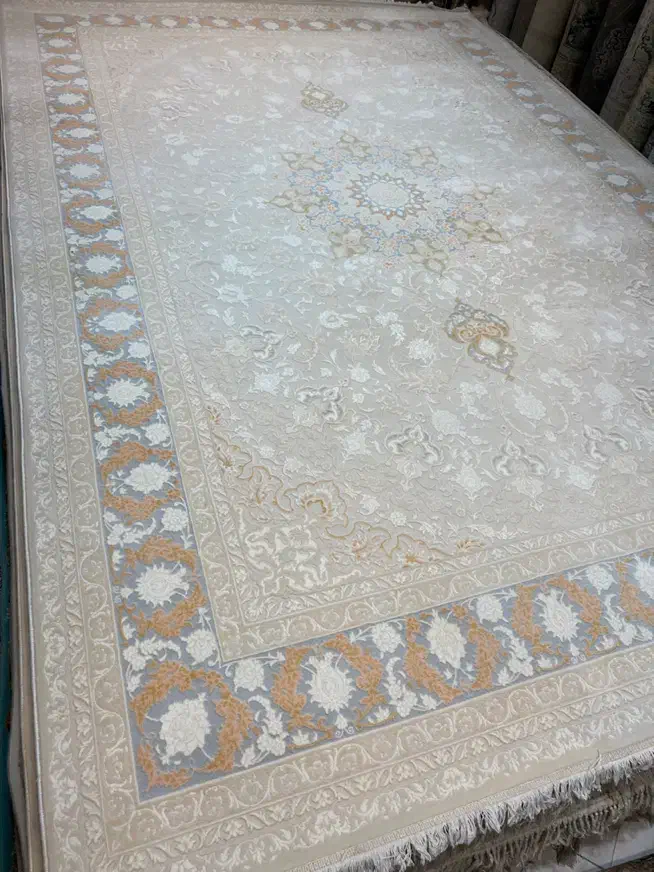 جفت فرش۹متری دیزاین۱۲۰۰شانه درحدنوتمام نخ گلبرجسته|فرش|مشهد, شهید مطهری|دیوار