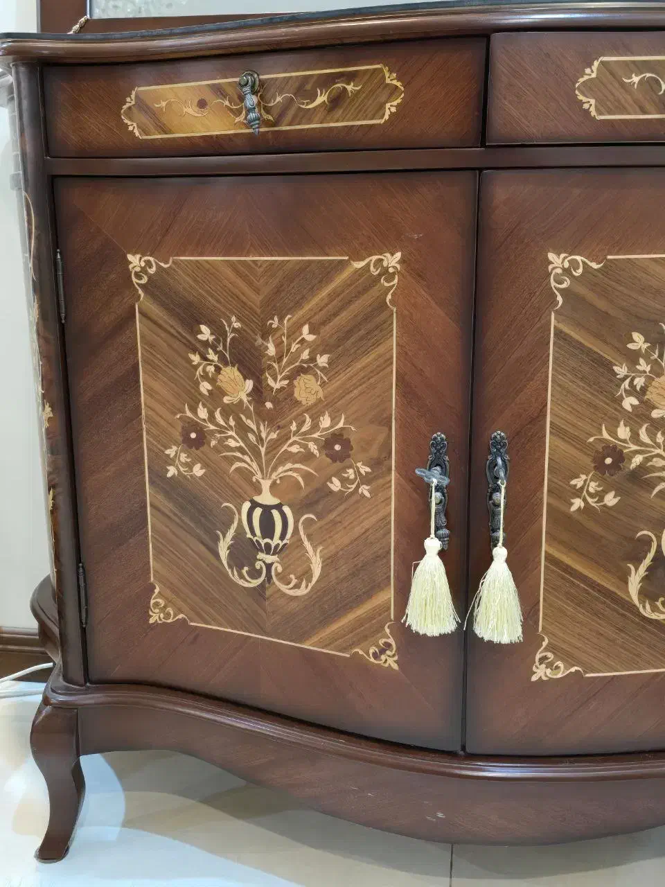 آیینه و میز کنسول معرق کاری|بوفه، ویترین، کنسول|تهران, سازمان برنامه شمالی|دیوار