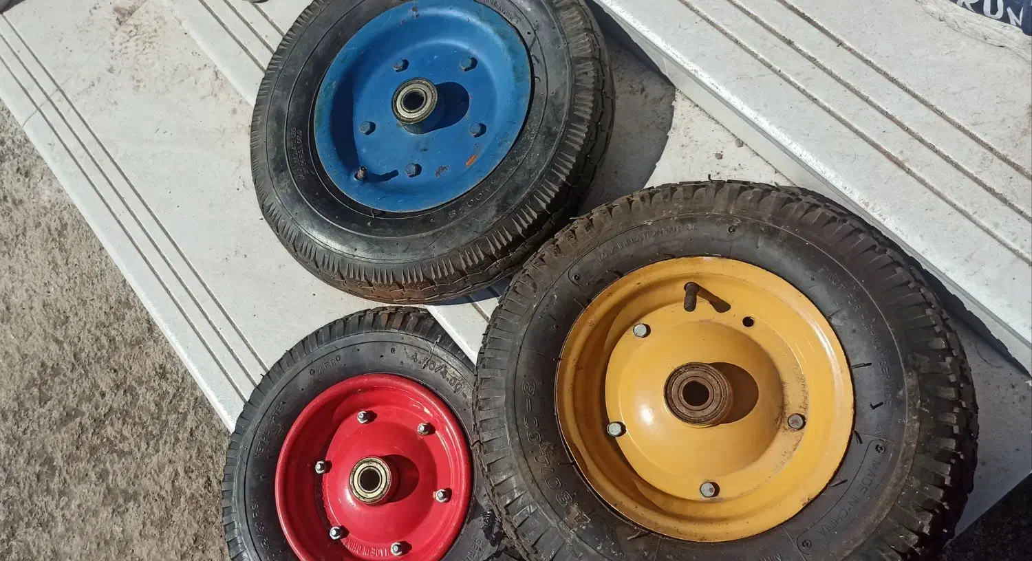 ۳ عدد چرخ کامل فرغون با رینگ فولادی|ابزارآلات|رشت, کوی یخ|دیوار