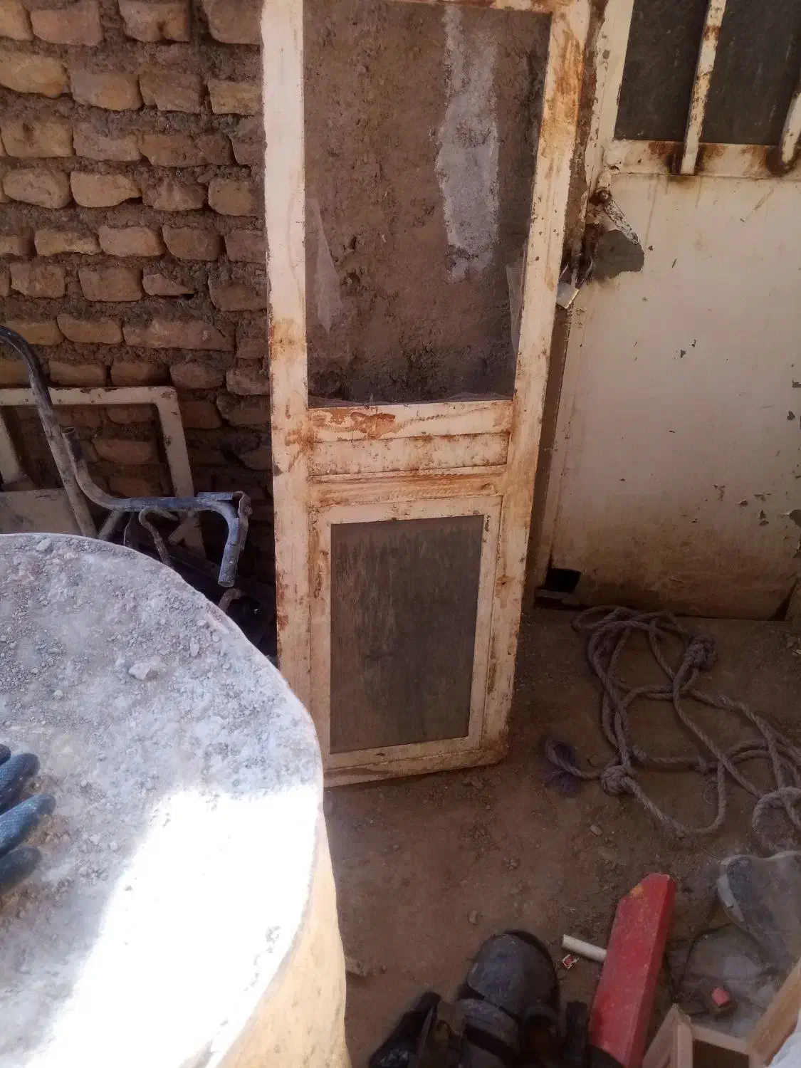 تانکر، درب وپنجره آهنی کانال کولر|مصالح و تجهیزات ساختمان|نیشابور, تختی|دیوار