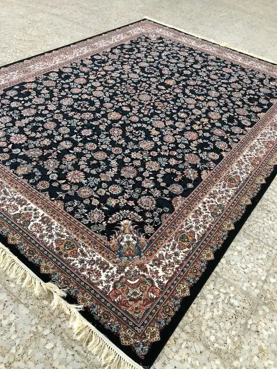 فرش ۷۰۰ شانه با کیفیت با قیمت مناسب کارخانه کاشان|فرش|کاشان, راوند|دیوار