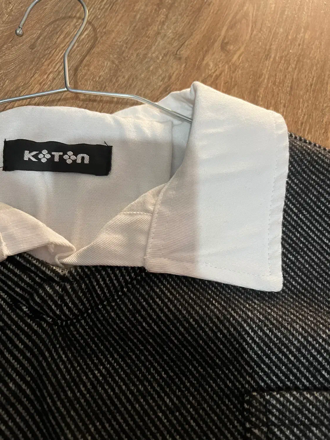 پالتو|لباس|تهران, پرستار|دیوار