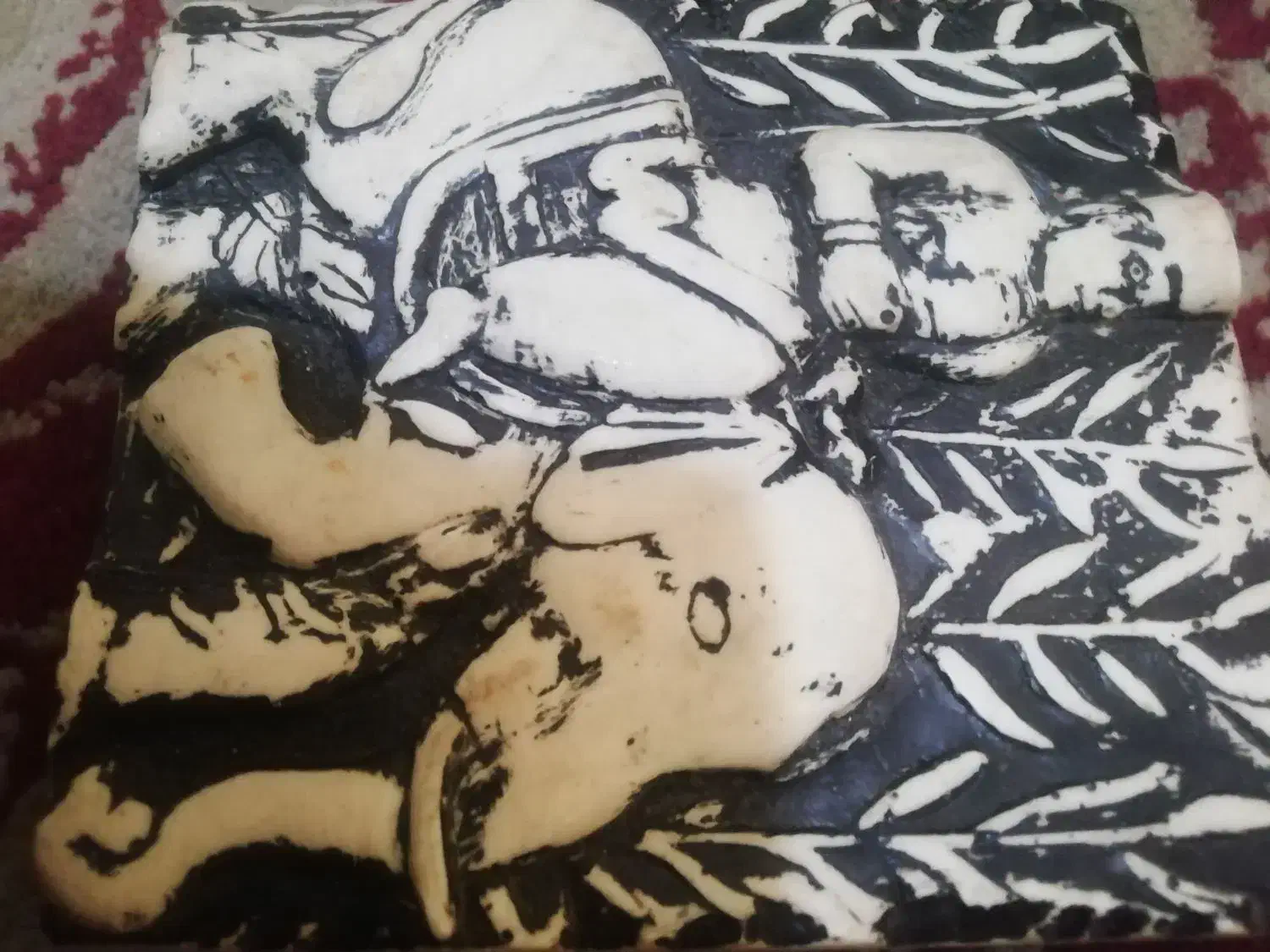 کتیبه سنگی قدیمی سرباز هخامنشی سوار بر فیل|کلکسیون اشیاء عتیقه|اصفهان, ولدان|دیوار