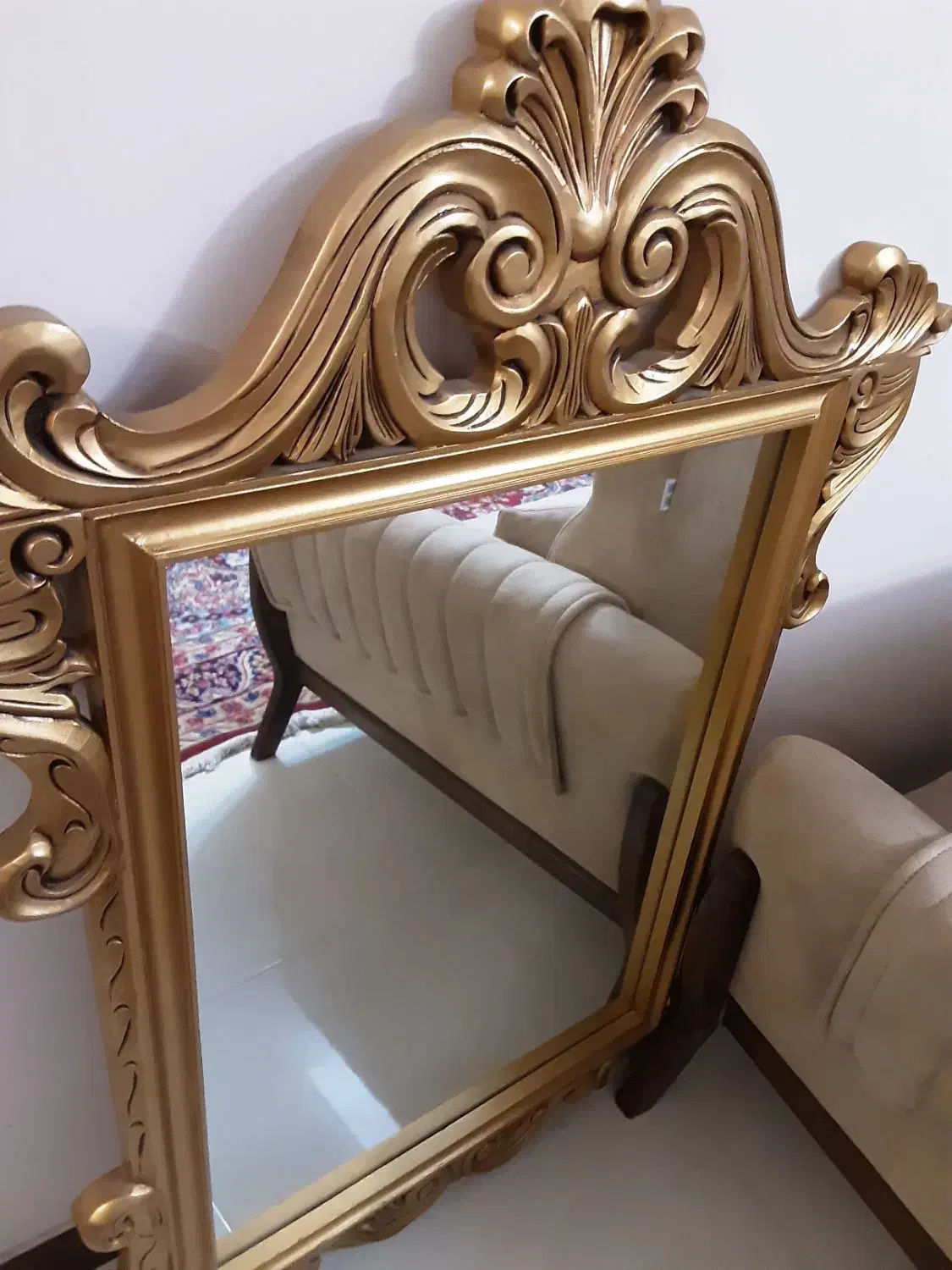 ائینه با تاج چوب طلایی زیبا|آینه|کرمان, |دیوار