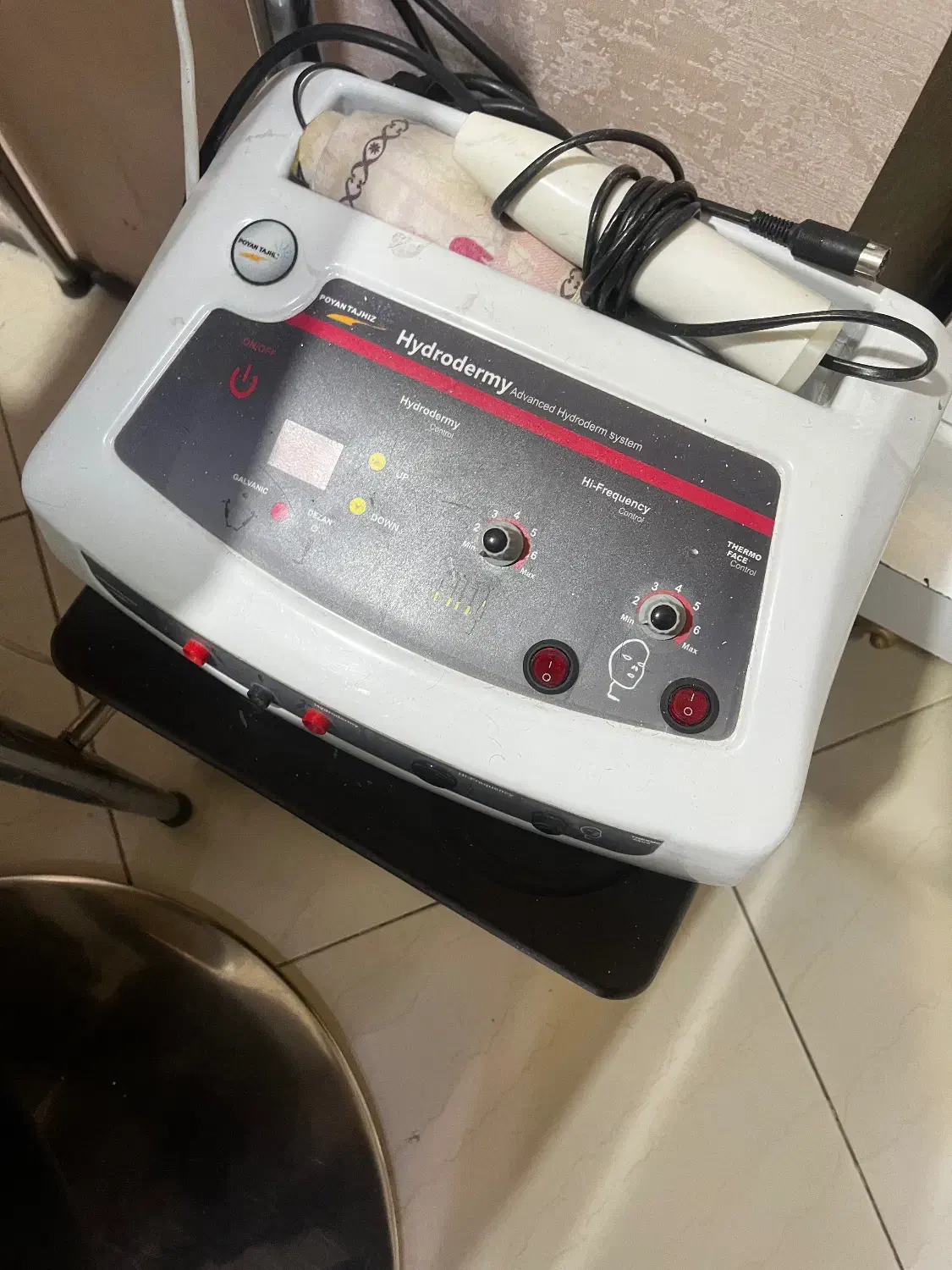 فروش وسایل پاکسازی چون پول لازمم امشب زیر قیمت|آرایشگاه و سالن‌های زیبایی|نیشابور, بزرگمهر|دیوار