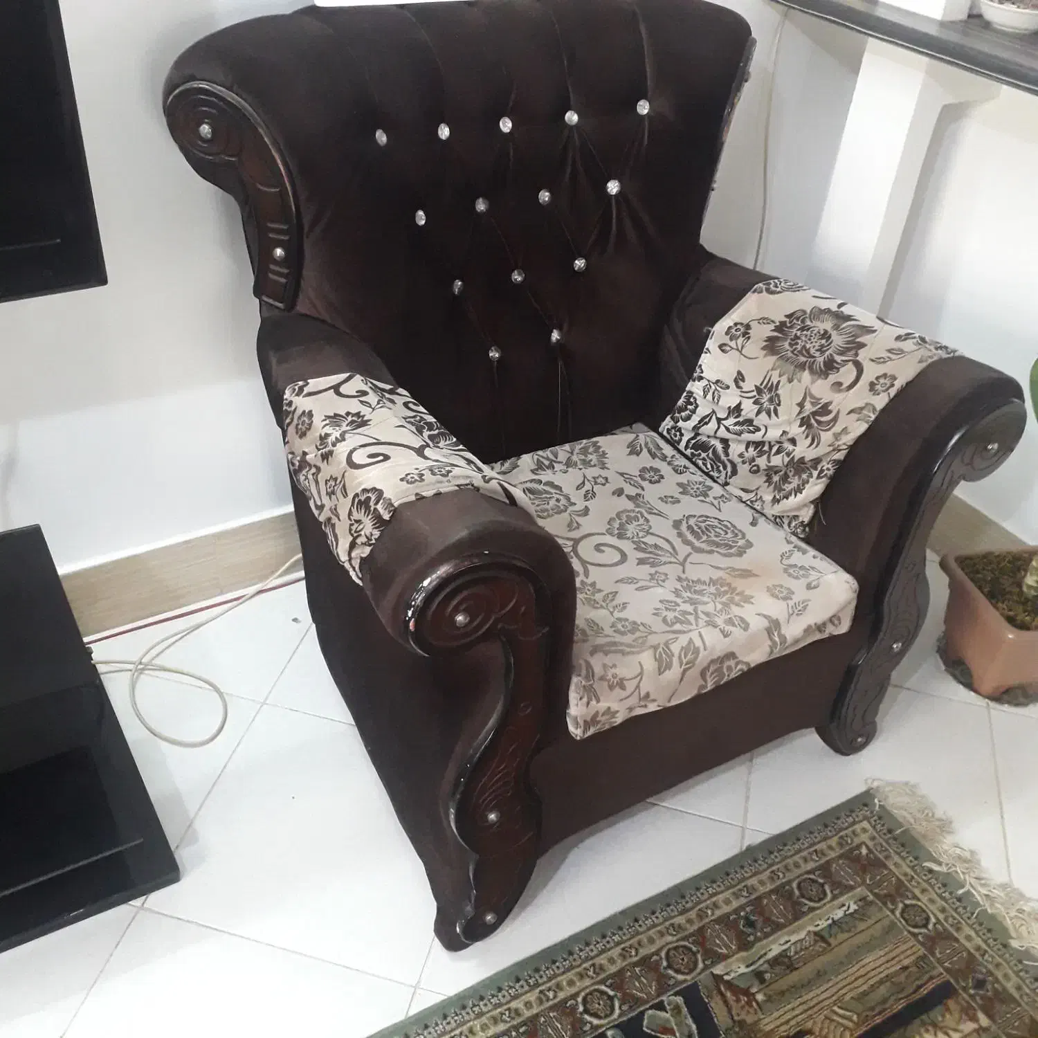 مبلمان ۷نفره بامیزعسلی|مبلمان خانگی و میز عسلی|گرگان, |دیوار