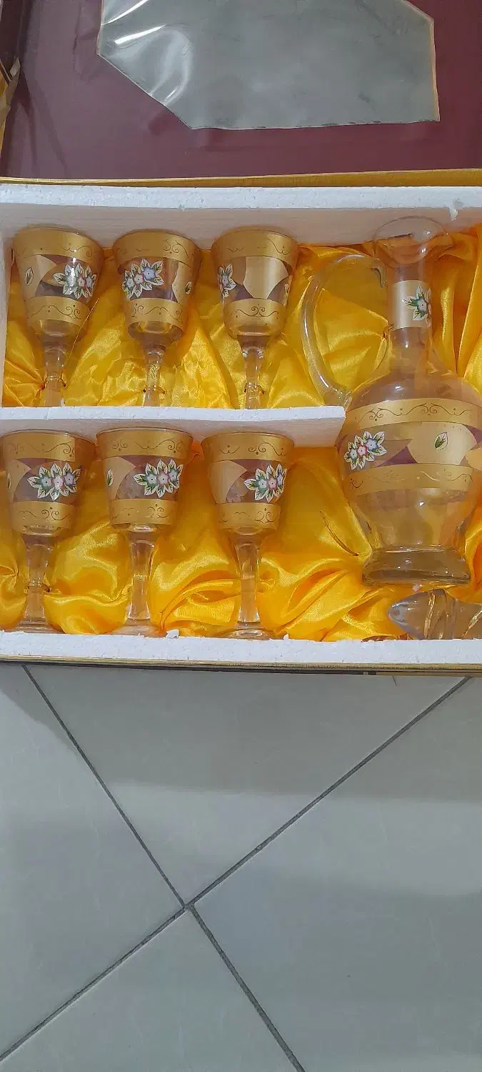 تنگ طلایی|ظروف سرو و پذیرایی|تهران, خاک سفید|دیوار