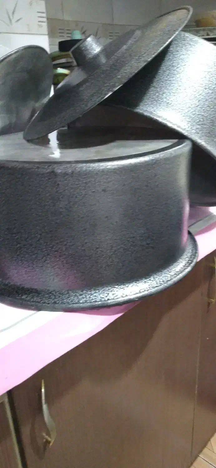 ۲ عدد قابلمه بزرگ|ظروف پخت‌وپز|اهواز, زیتون کارگری|دیوار