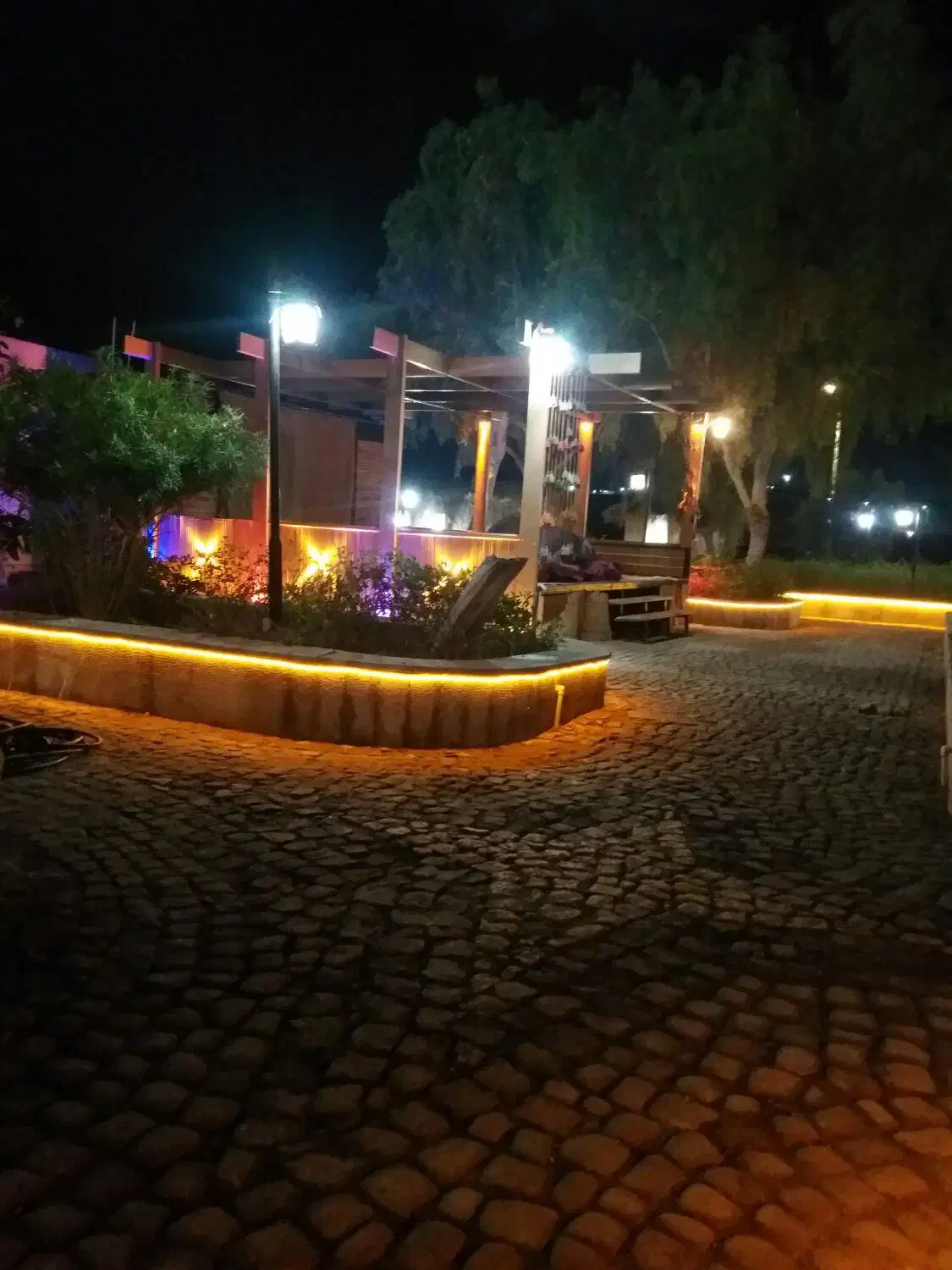 باغ ایرانی بغل هتل لیپار (چابهار )|خدمات پذیرایی، مراسم|چابهار, |دیوار