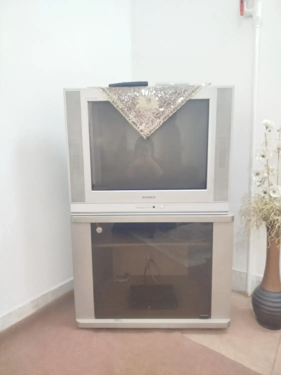 میز تلویزیون سامسونگ|تلویزیون و پروژکتور|قم, دانش|دیوار