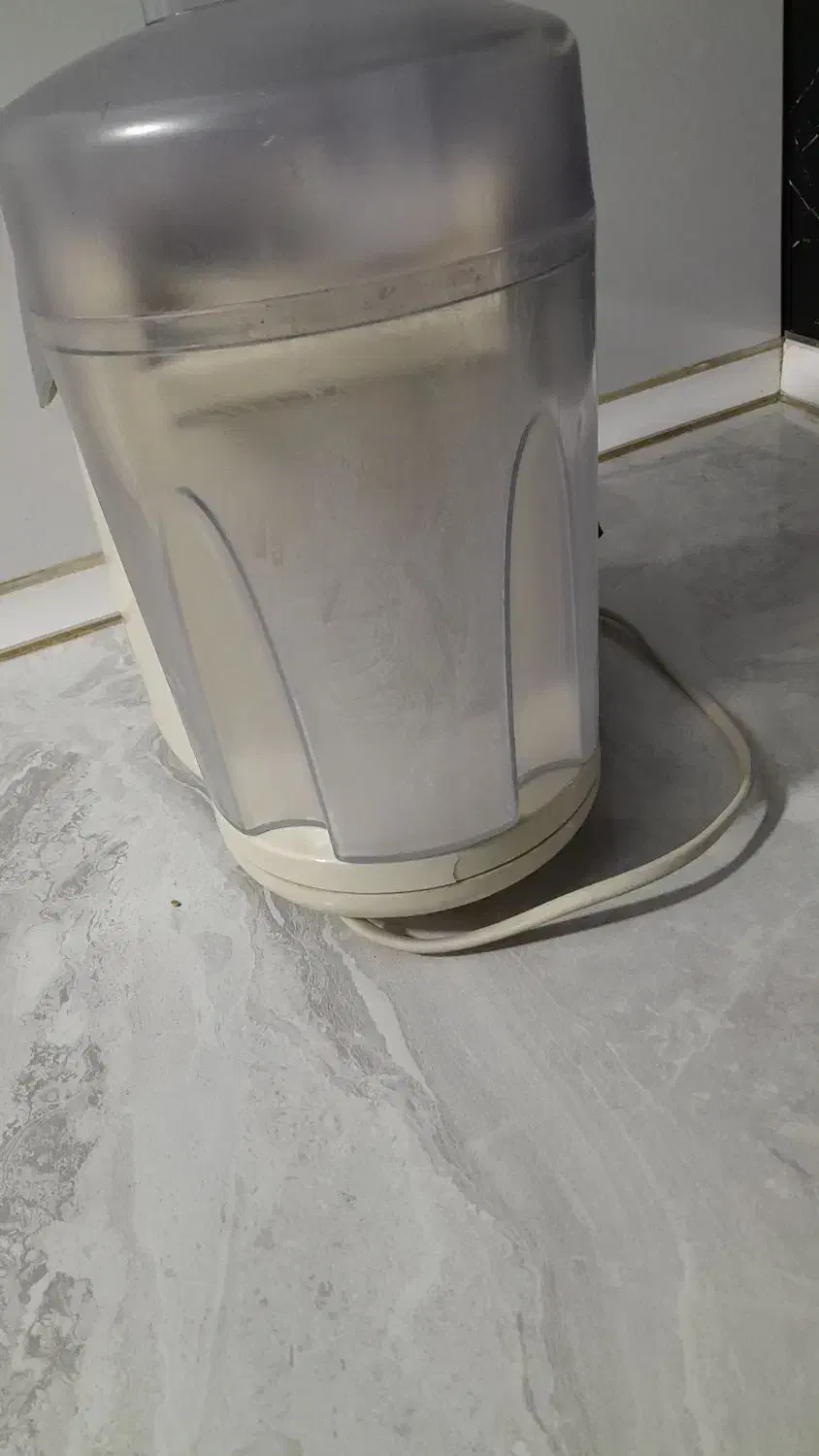 آبمیوه گیر رنگ سفید|آبمیوه‌گیر و آب‌مرکبات‌گیر|محمدشهر, محمدشهر|دیوار