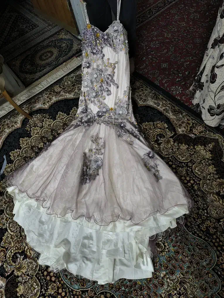 پوشاک|لباس|جهرم, |دیوار