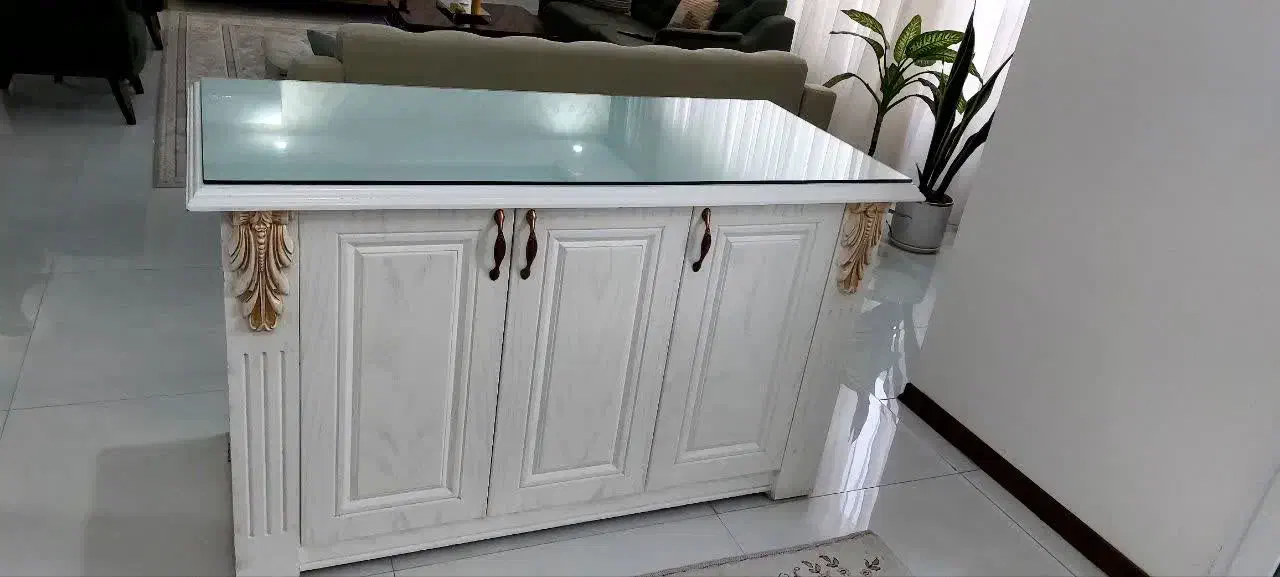 جزیره|میز تلویزیون|مشهد, تربیت (صدف)|دیوار