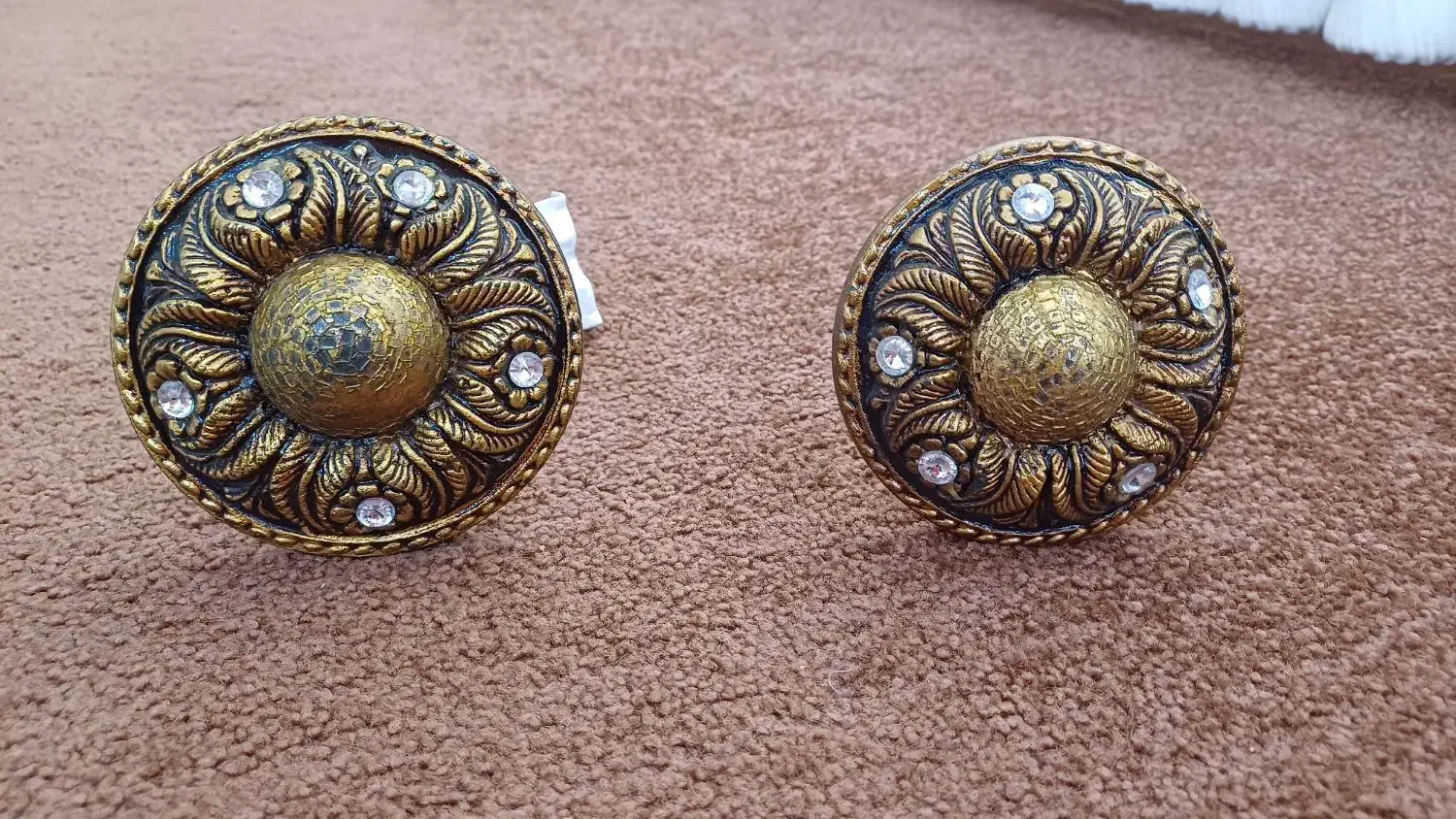 گل میخ پرده|پرده، رانر، رومیزی|رشت, گلباغ نماز|دیوار