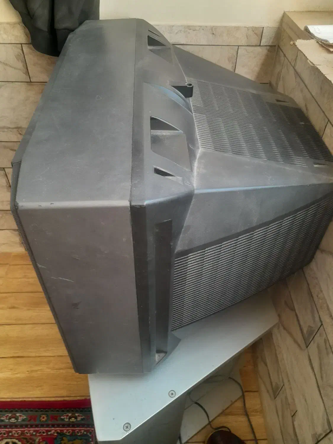 تلویزیون ۲۱ سونی|تلویزیون و پروژکتور|شیراز, سعدیه شمالی|دیوار