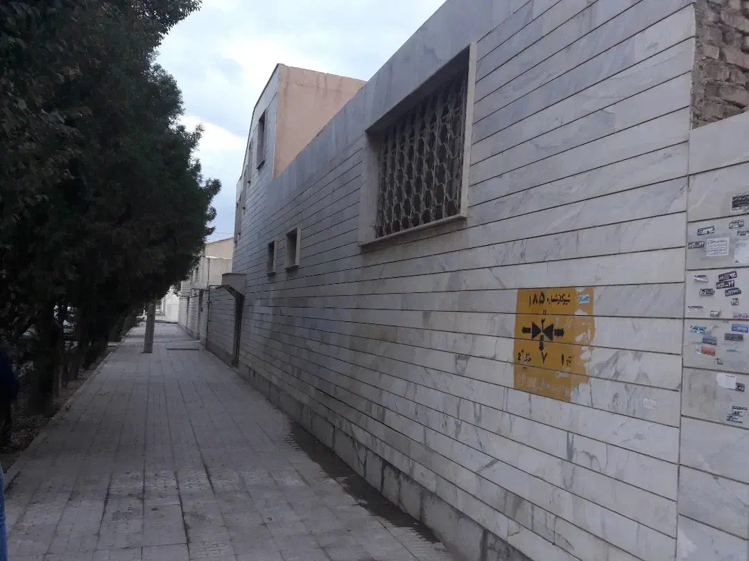 ۳۱۵ متری ویلایی شاهین شهر ، بر خ اصلی اقبال معاوضه|فروش خانه و ویلا|اهواز, شهرک نفت|دیوار