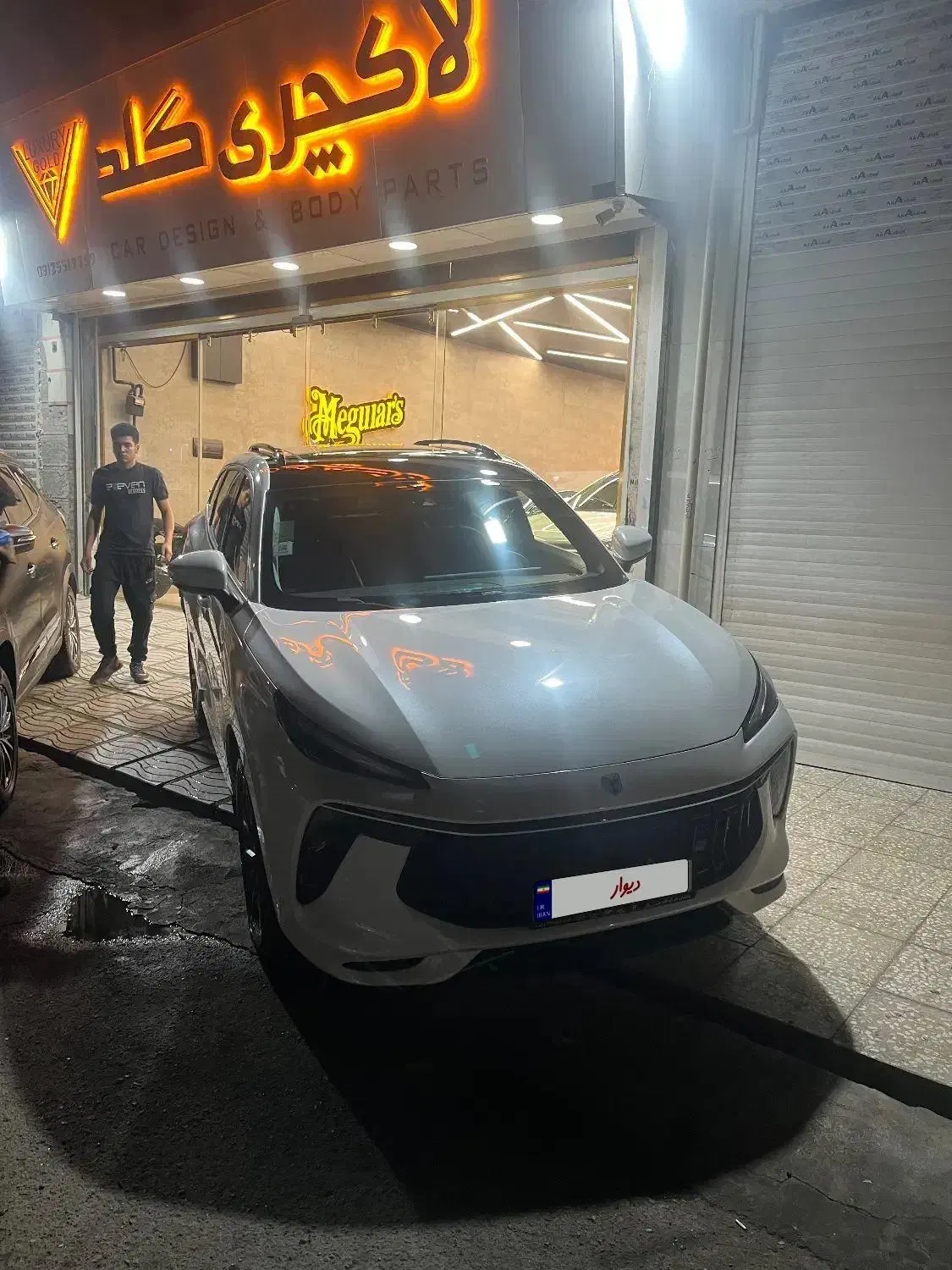 لاماری ۴۰۳ بی رنگ گارانتی فعال کم کار|خودرو سواری و وانت|قم, زنبیل آباد|دیوار