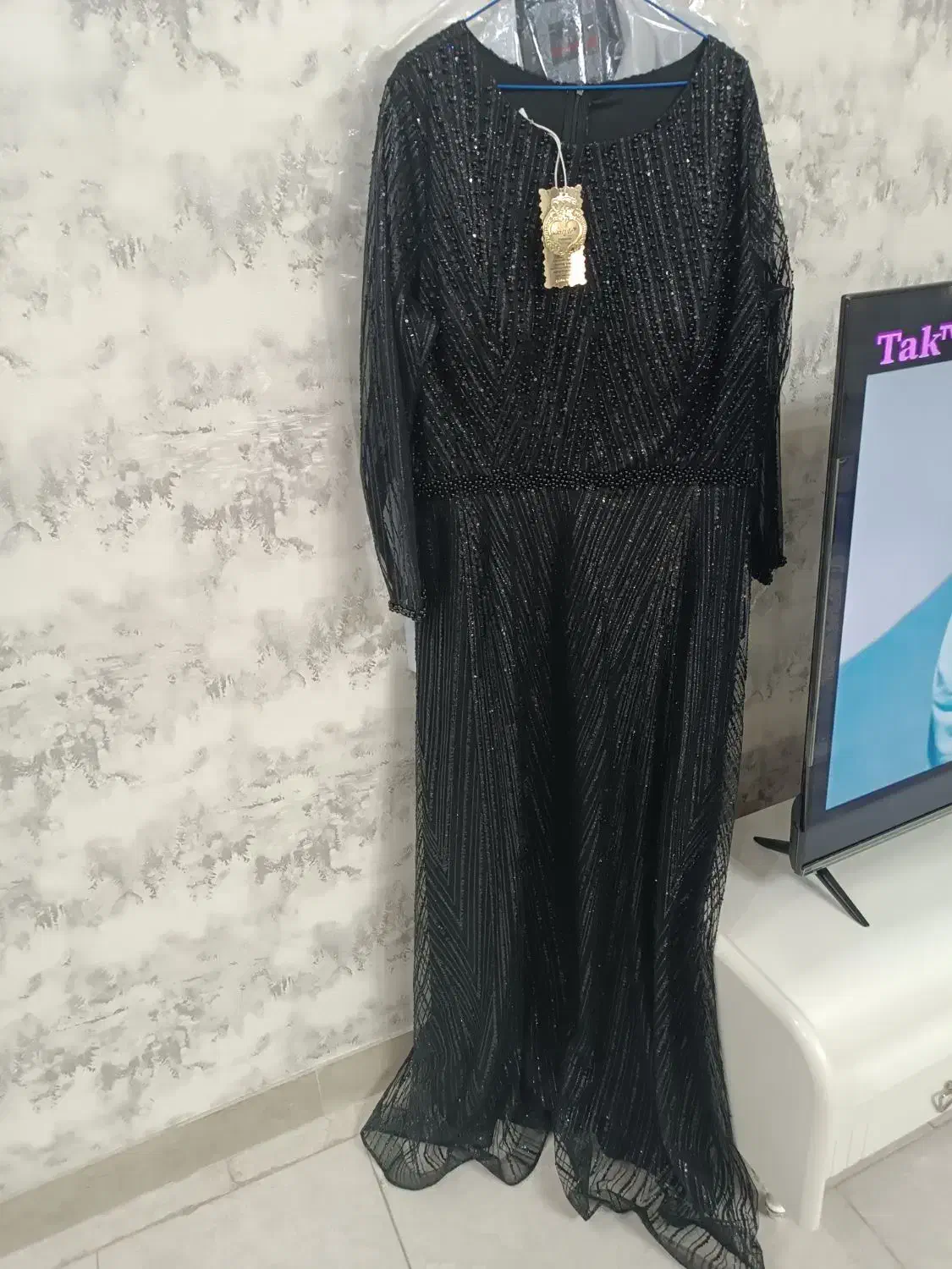 لباس مجلسی|لباس|پرند, فاز ۵|دیوار