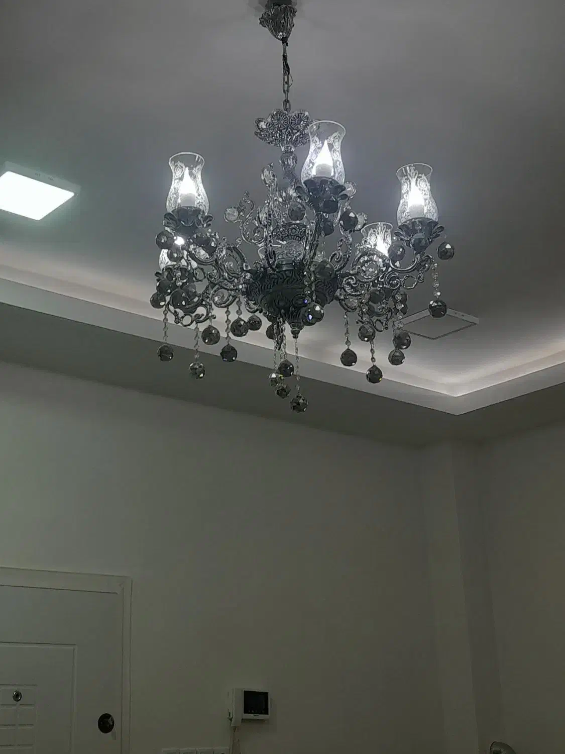 لوستر ۶ شاخه سالم و تمیز فروشی|لوستر و چراغ آویز|فردوس (خراسان), |دیوار