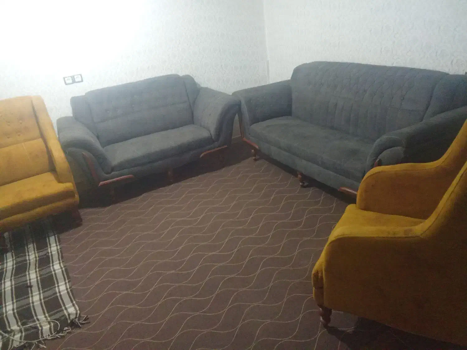 مبل هفت نفره در حد نو به فروش میرسد|مبلمان خانگی و میز عسلی|مرودشت, شهرک مهدیه|دیوار