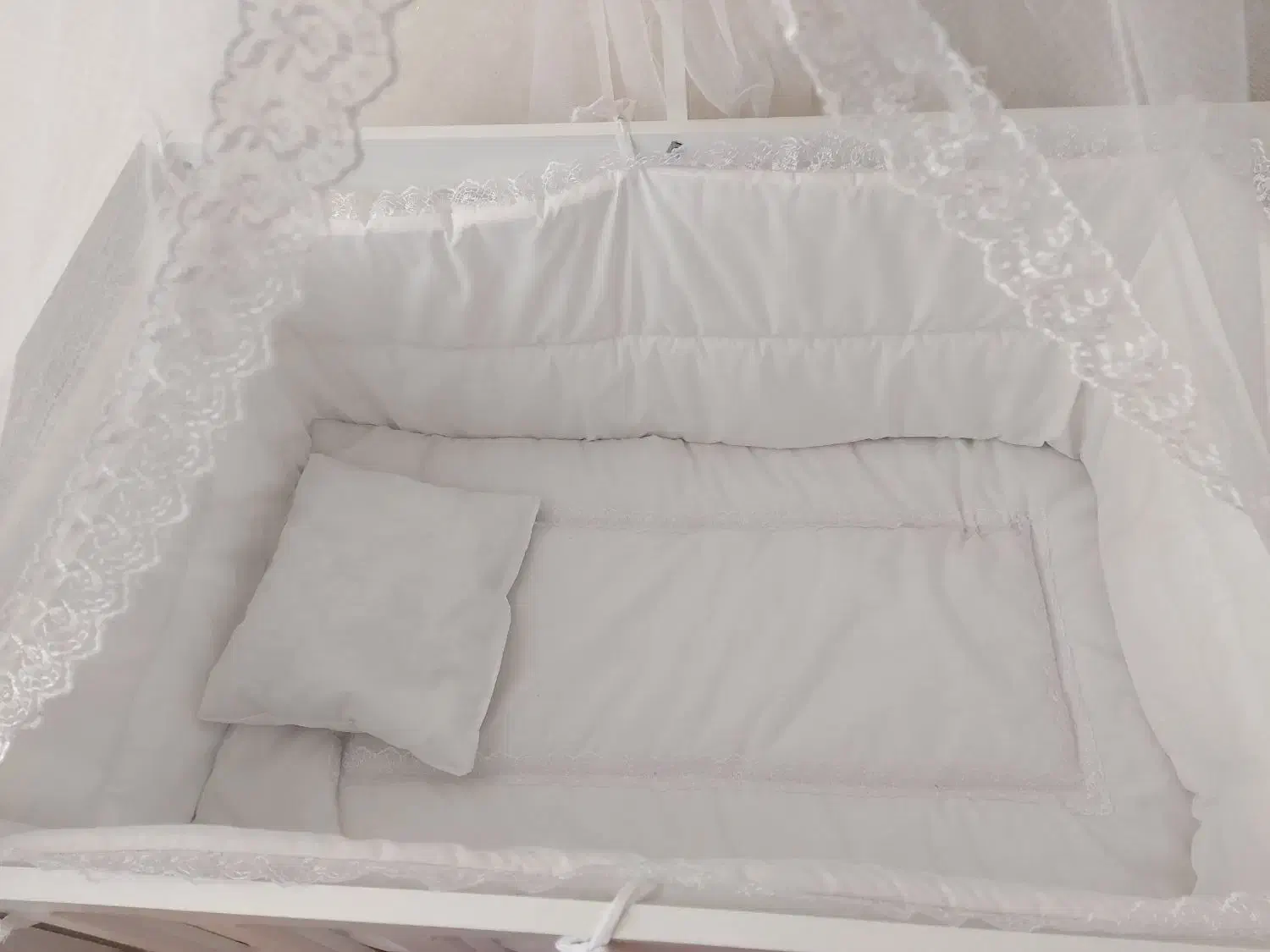 تخت گهواره|تخت و صندلی بچه|شیراز, آزادگان|دیوار