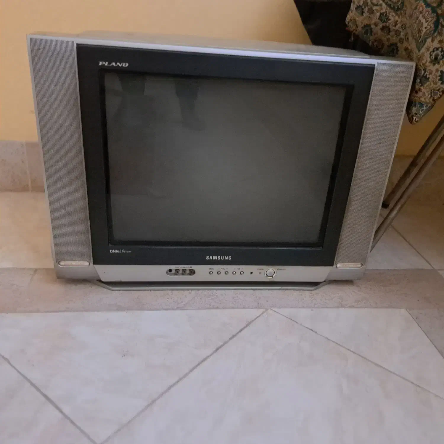 تلویزیون ۲۱ اینچ برند سامسونگ اصل|تلویزیون و پروژکتور|آزادشهر, |دیوار