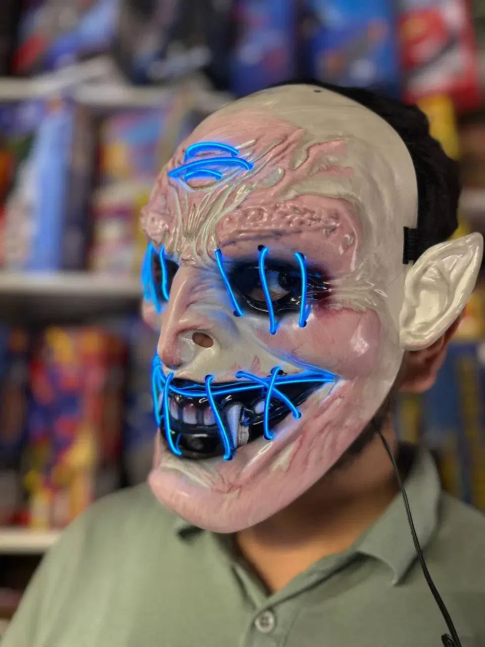 ماسک چراغدار نئونی/کلاه گیس فرفری/شمشیر دزد دریایی|اسباب‌‌بازی|مشهد, صیاد شیرازی|دیوار