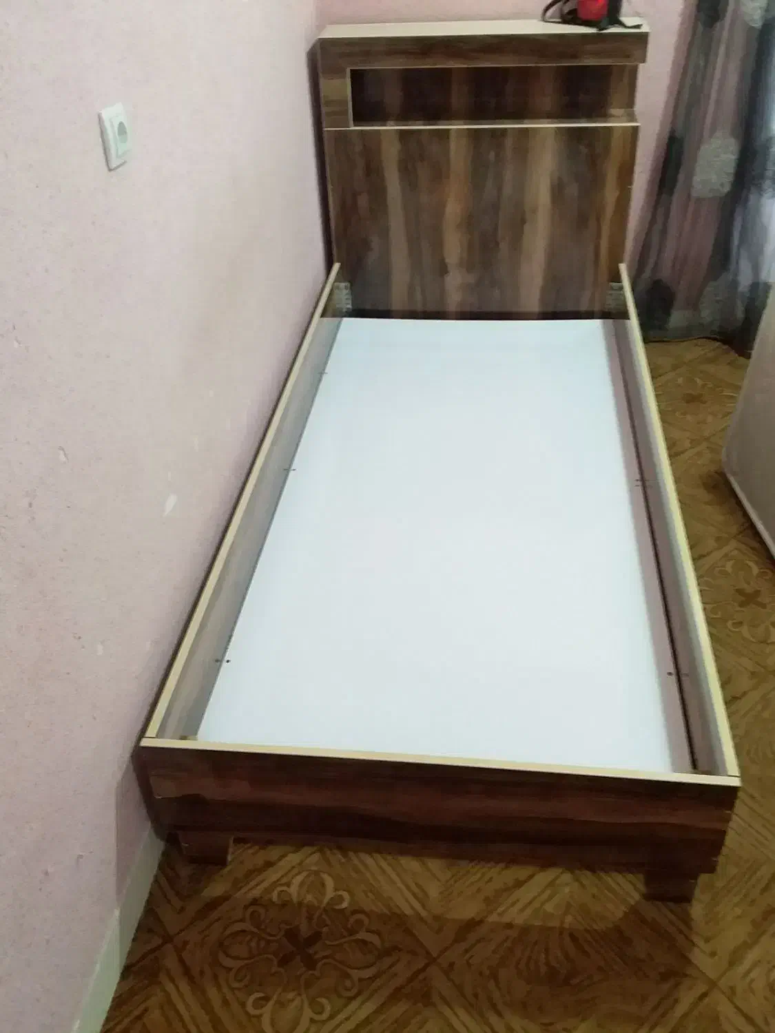 تخت خواب تک نفره شیک و محکم|تخت و سرویس خواب|اهواز, پردیس|دیوار