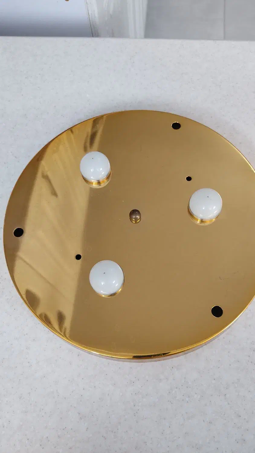 لوستر|لوستر و چراغ آویز|رباط‌کریم, رباط‌کریم|دیوار