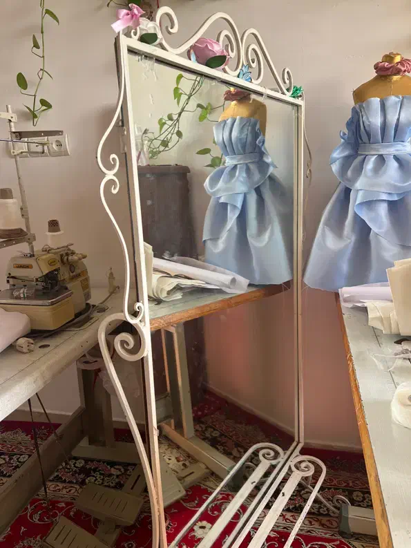 آیینه قدی|آینه|باغستان, |دیوار