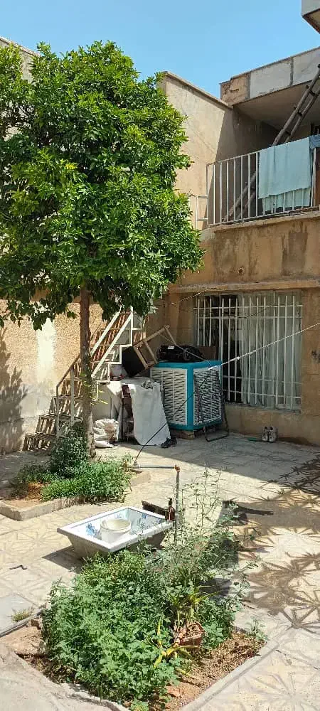 خانه ویلایی درب از حیاط...|فروش خانه و ویلا|شیراز, شیشهگری|دیوار