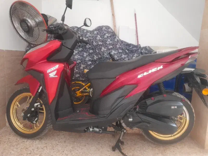 فروش موتور کلیک قرمز|موتورسیکلت|رشت, قاسمیه|دیوار