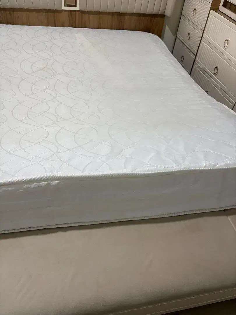 تشک تخت طبی ۱۶۰×۱۸۰|تشک تختخواب|شاهین‌شهر, نظامی|دیوار