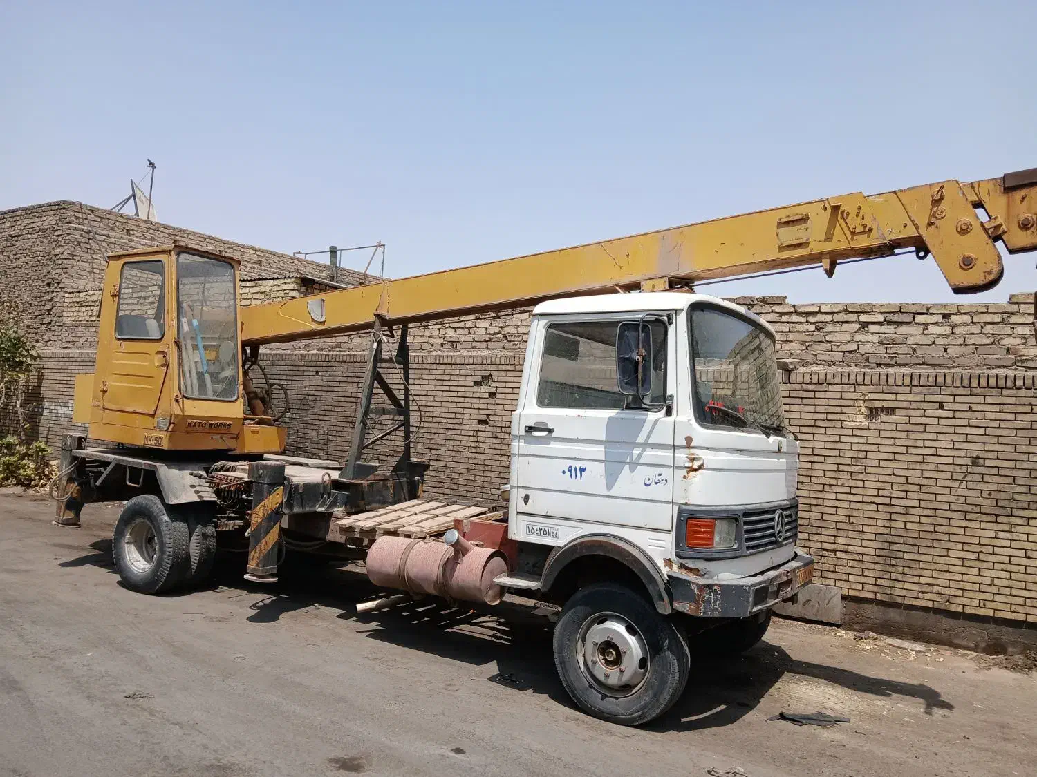 فقط دستگاه کاتو جرثقیل فروشیه|خودرو سنگین|یزد, |دیوار