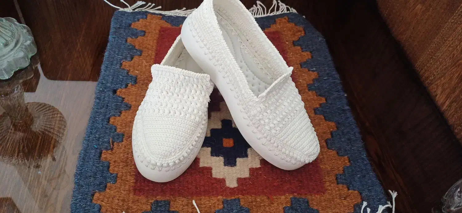 کفش|کیف، کفش، کمربند|شاهین‌شهر, نبوت|دیوار