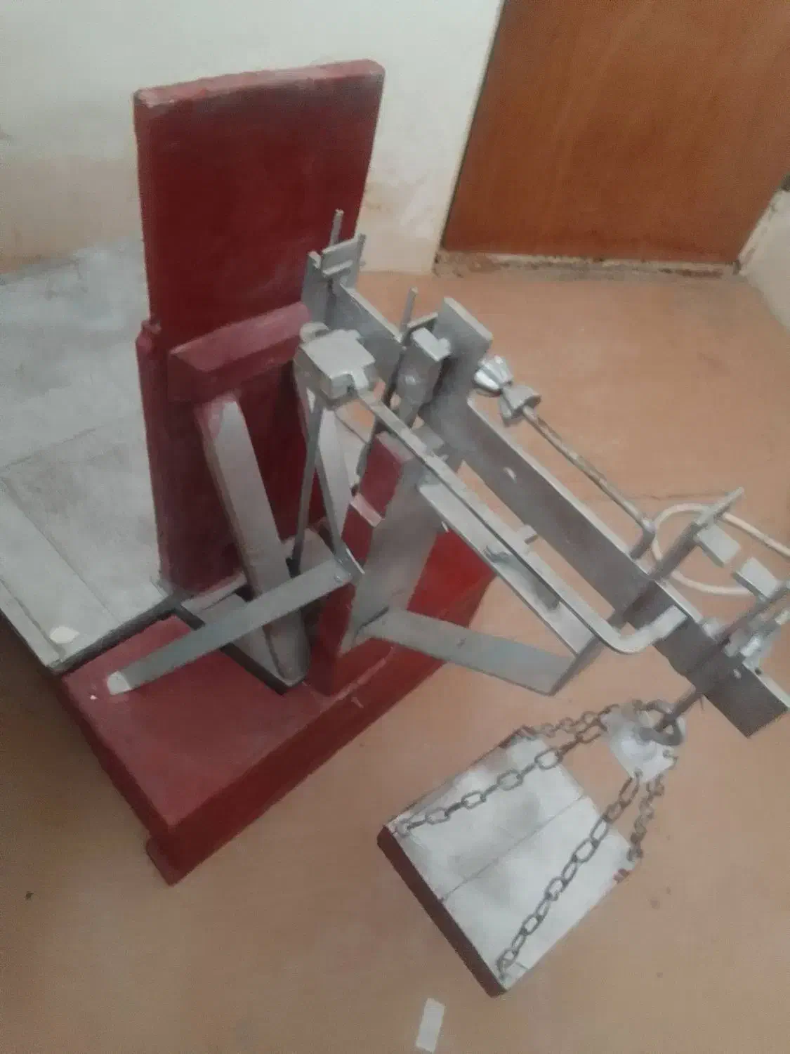 ترازوی انتیک|کلکسیون اشیاء عتیقه|اردبیل, |دیوار