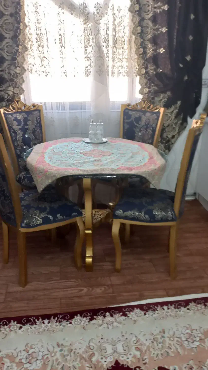 میزغذاخوری ۴نفره|میز و صندلی غذاخوری|نسیم‌شهر, |دیوار