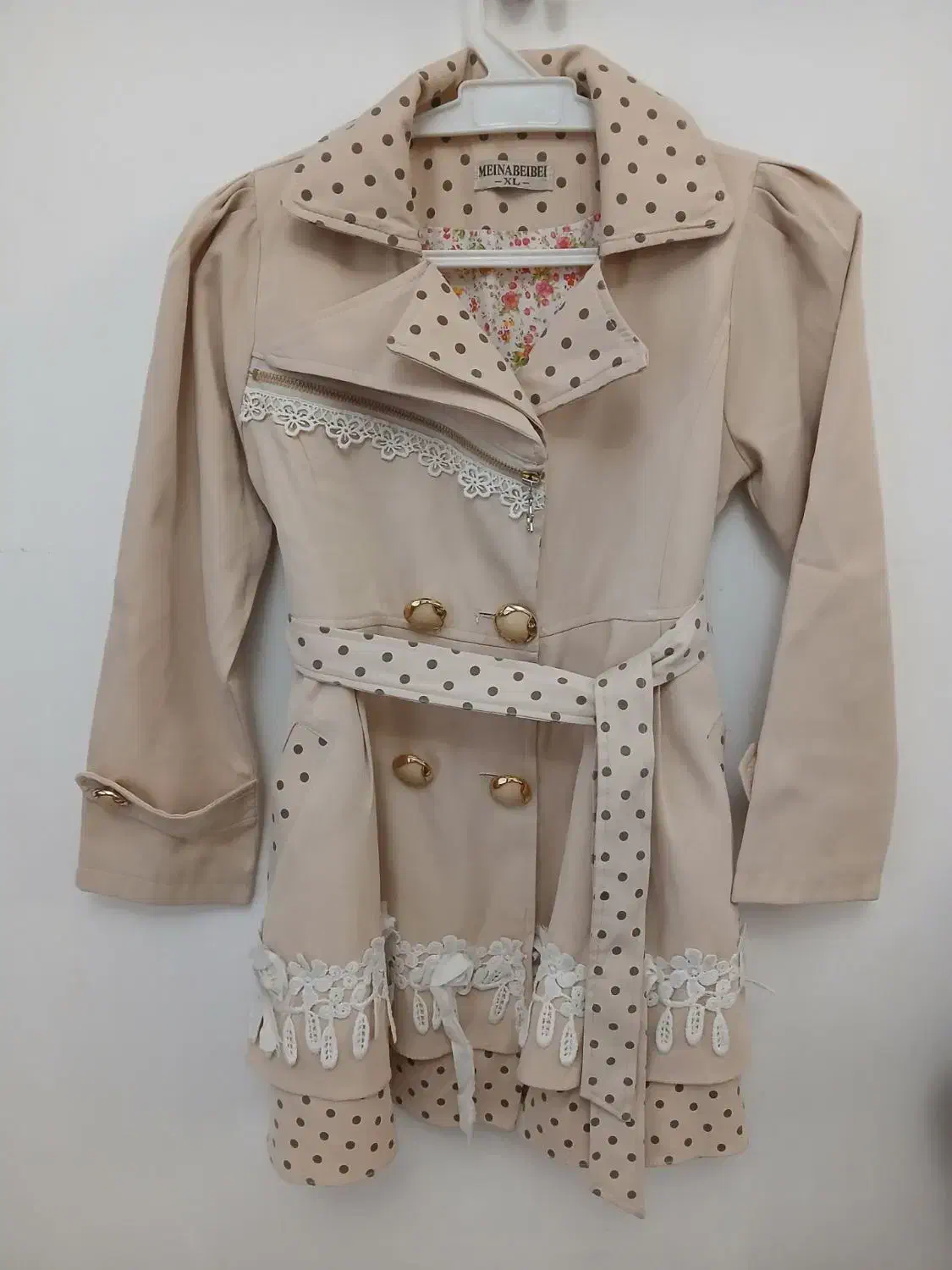 لباس|لباس|تبریز, |دیوار