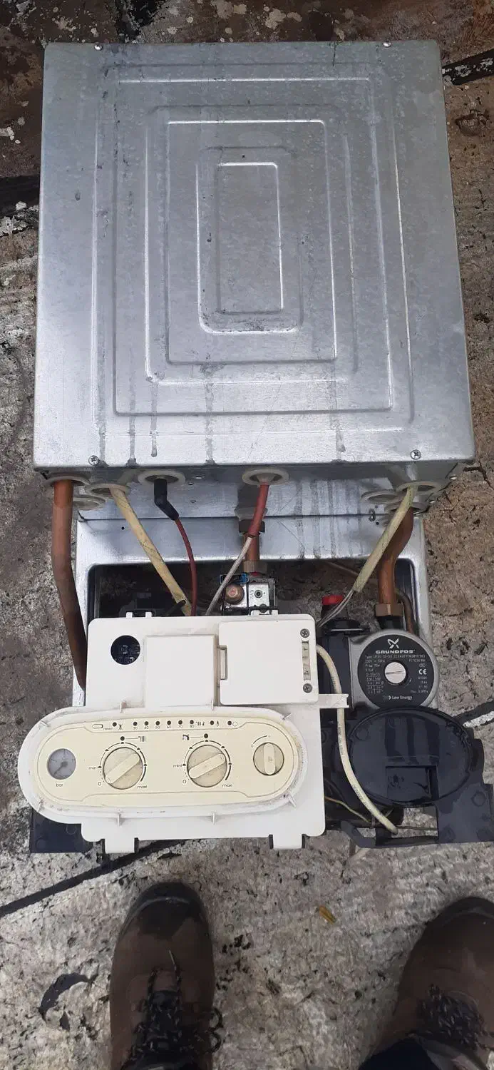 پکیج ایران رادیاتور کم کارکرد سایز بزرگ|آبگرمکن، پکیج، شوفاژ|تهران, ونک|دیوار