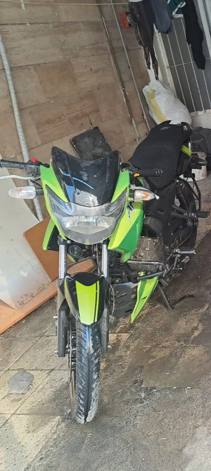 اپاچی ۱۵۰ سبز مشکی|موتورسیکلت|تهران, زهتابی|دیوار