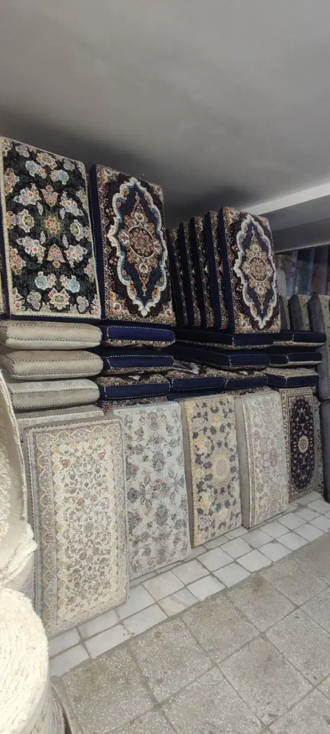 طرح سهیل|پشتی|قم, چهل درخت‎|دیوار