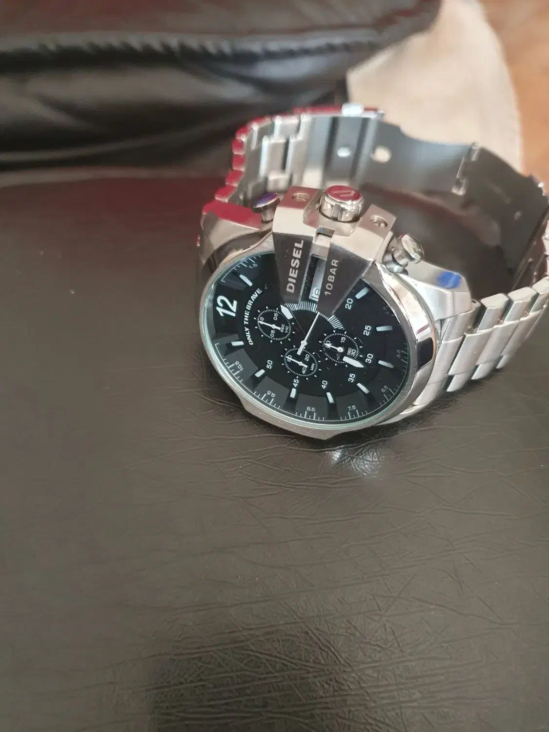 دیزل شاخدار|ساعت|نظرآباد, رسالت|دیوار